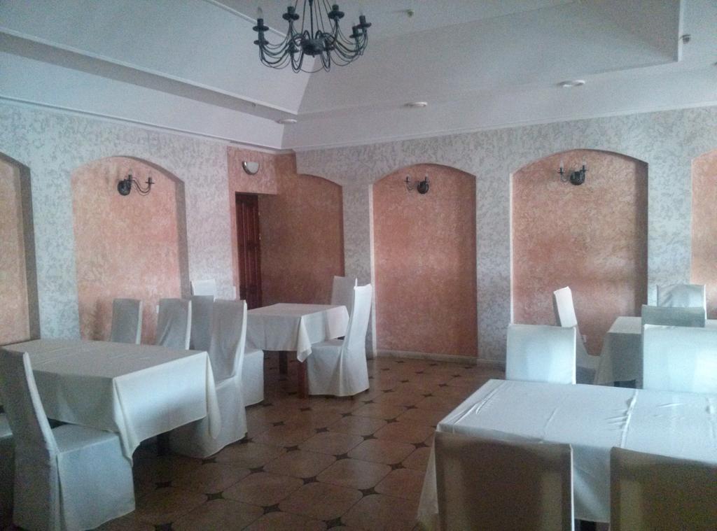 Gostiniy Dvor Hotel Vinnytsia Exterior photo