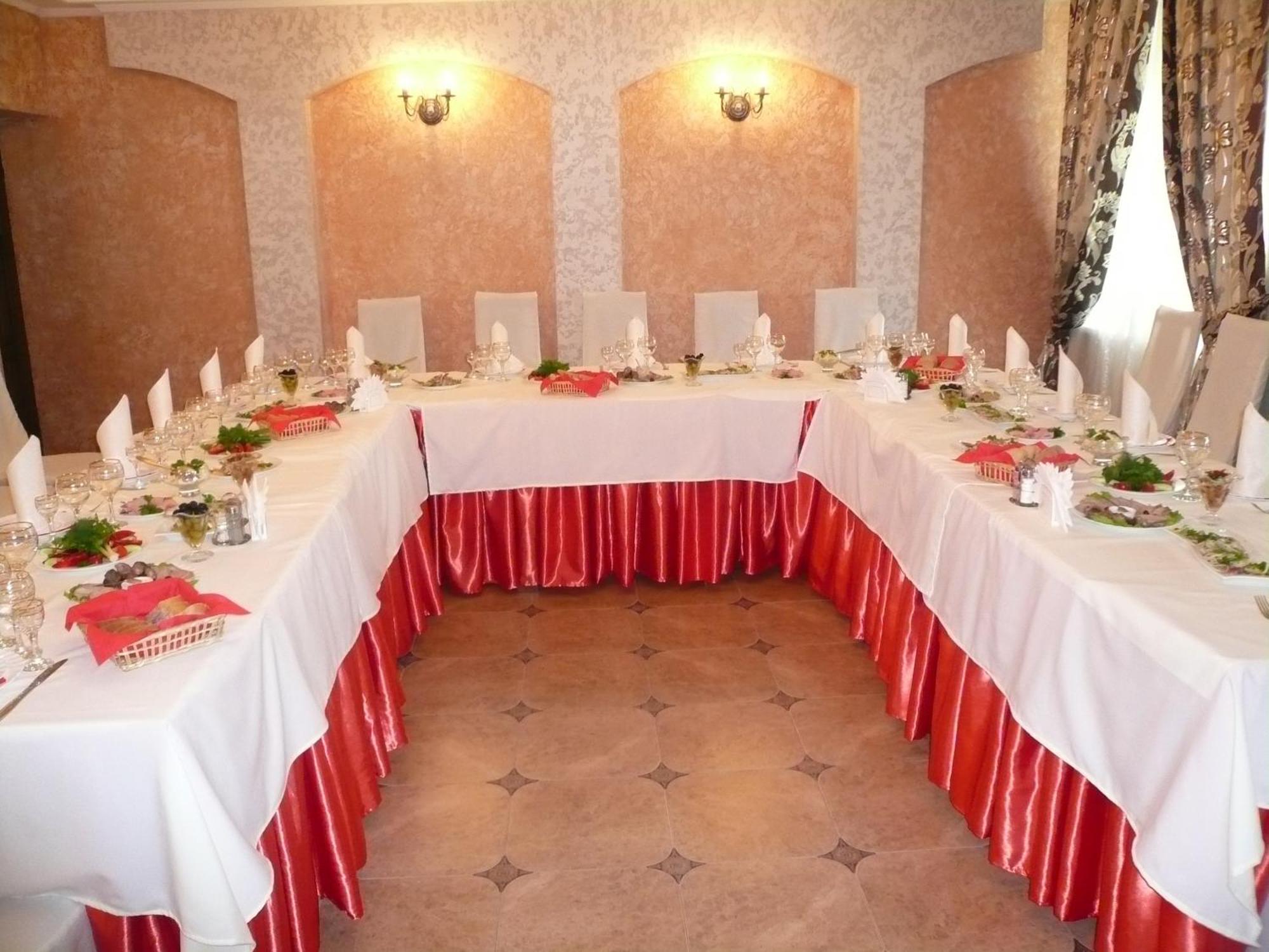 Gostiniy Dvor Hotel Vinnytsia Exterior photo