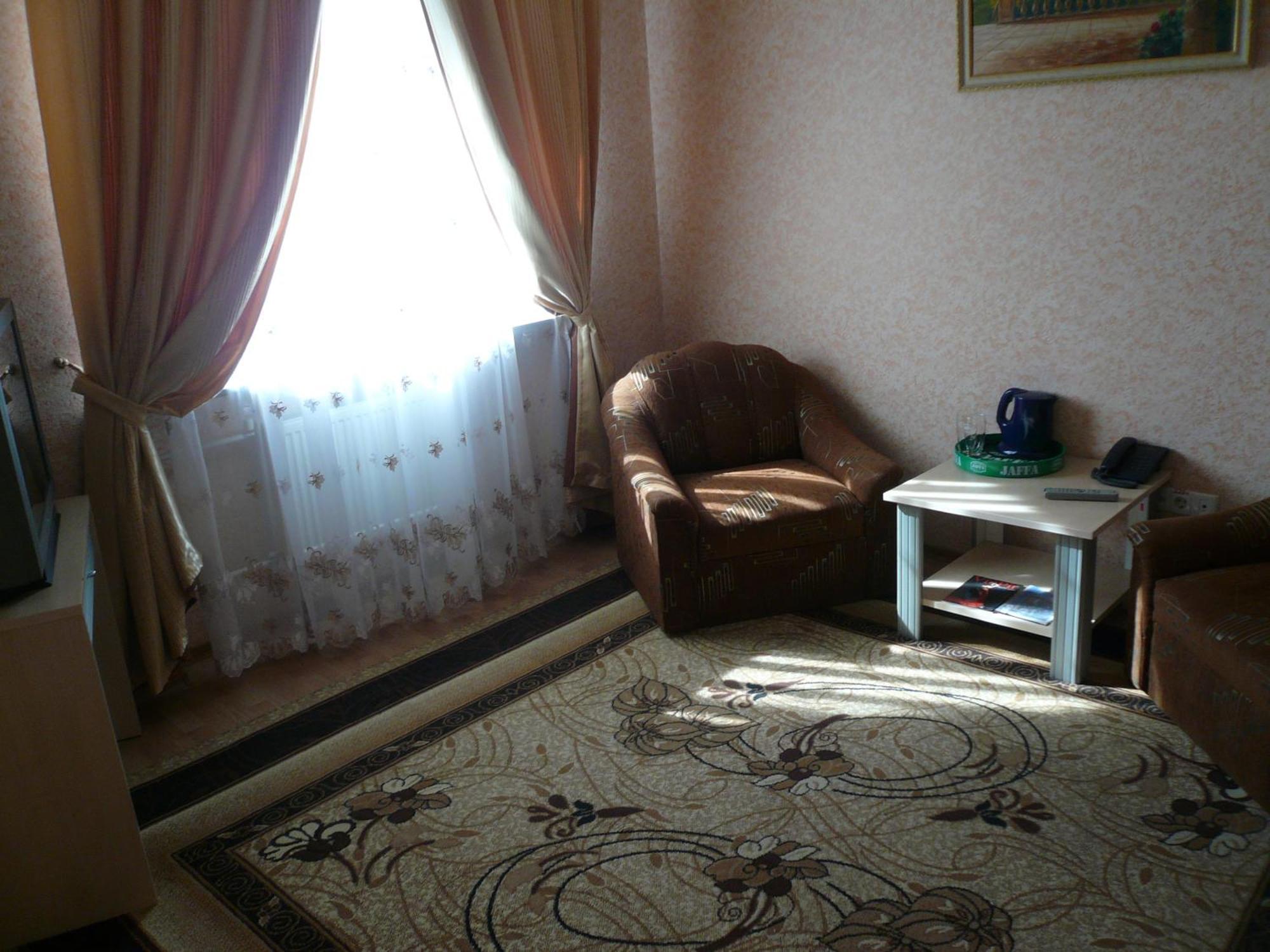 Gostiniy Dvor Hotel Vinnytsia Exterior photo
