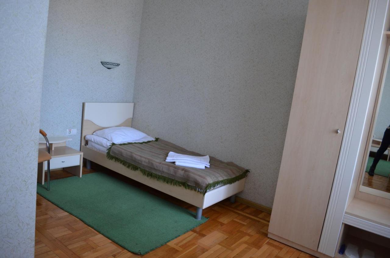 Gostiniy Dvor Hotel Vinnytsia Exterior photo