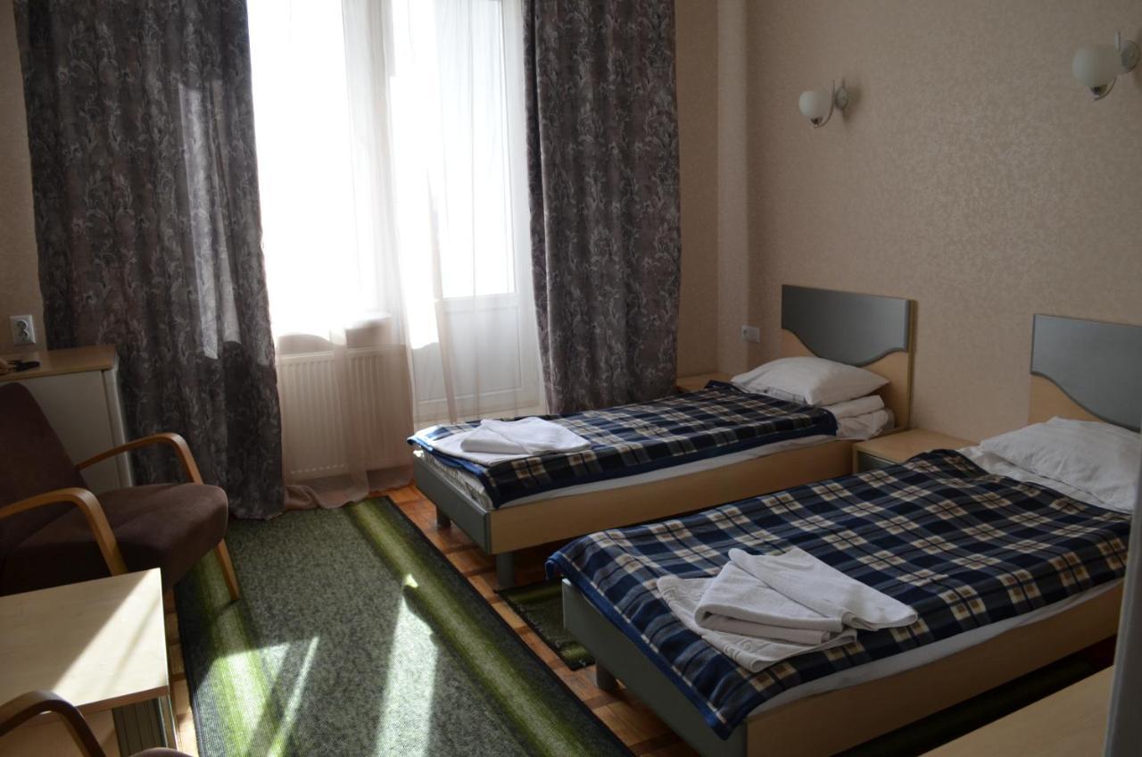 Gostiniy Dvor Hotel Vinnytsia Exterior photo