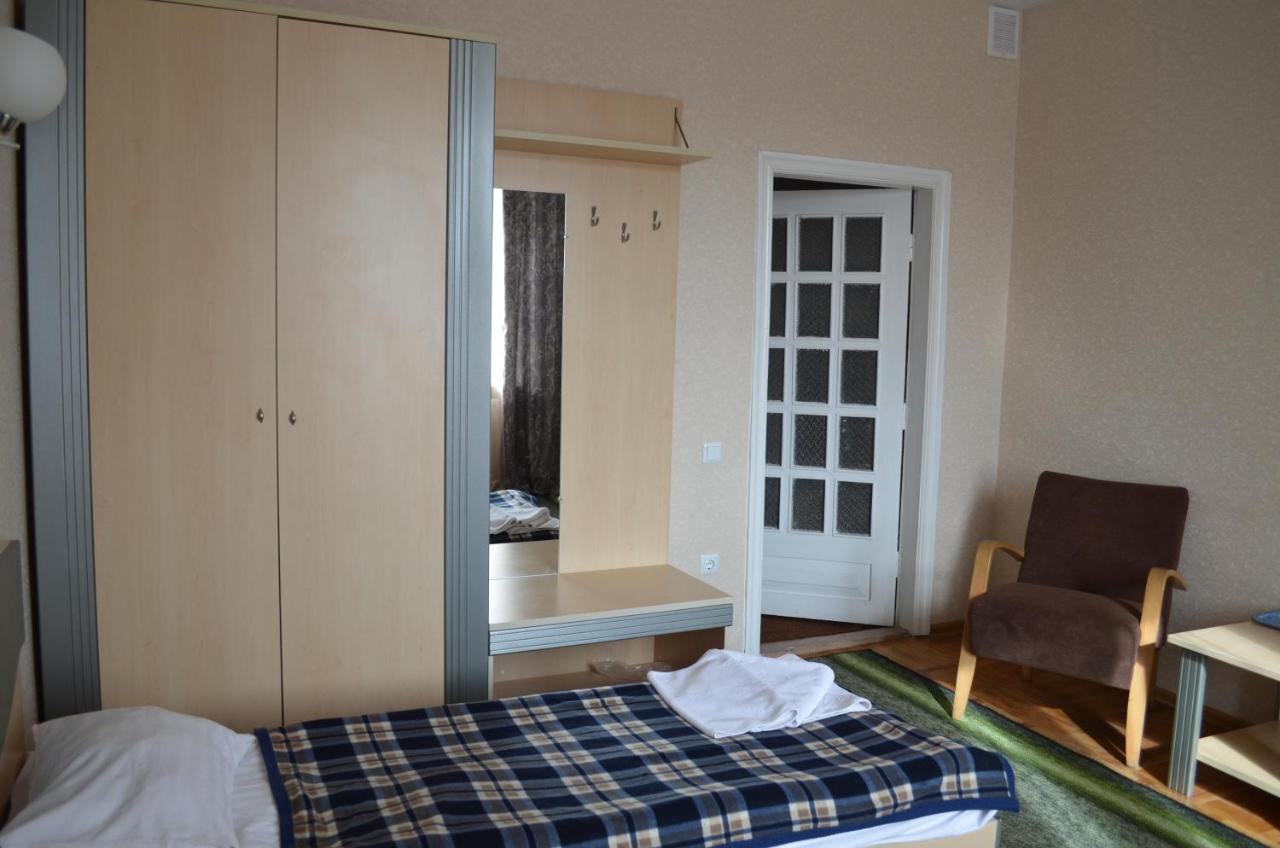 Gostiniy Dvor Hotel Vinnytsia Exterior photo