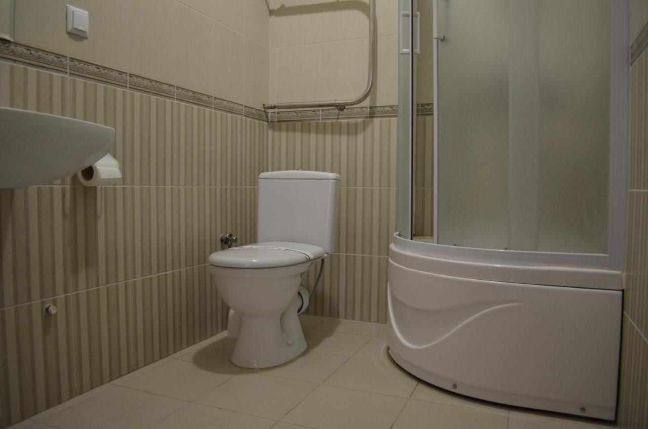 Gostiniy Dvor Hotel Vinnytsia Exterior photo
